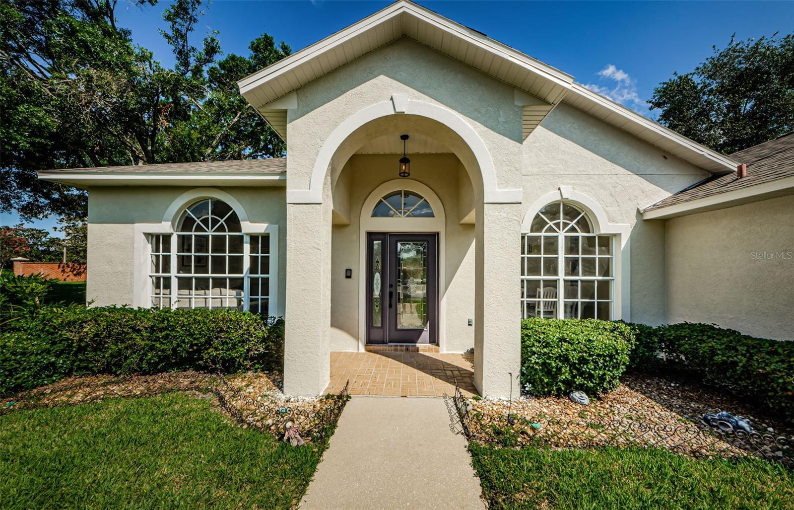 Listing photo id 3 for 8604 Herons Cove Place