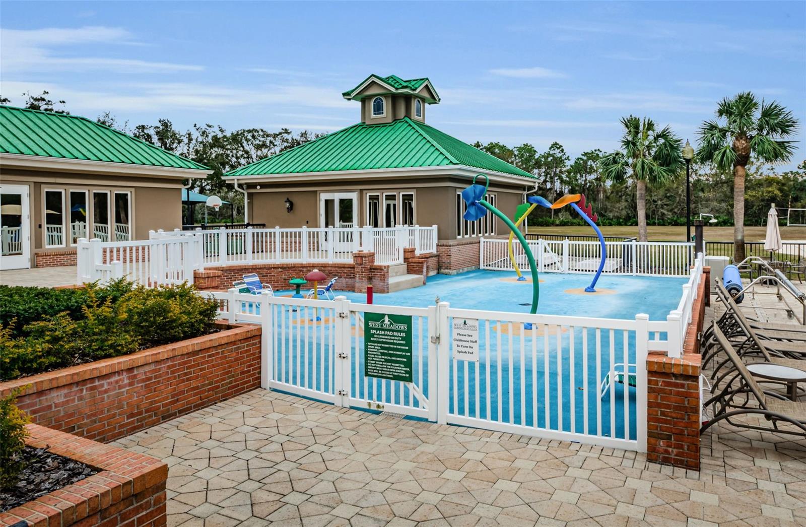 Listing photo id 58 for 8604 Herons Cove Place