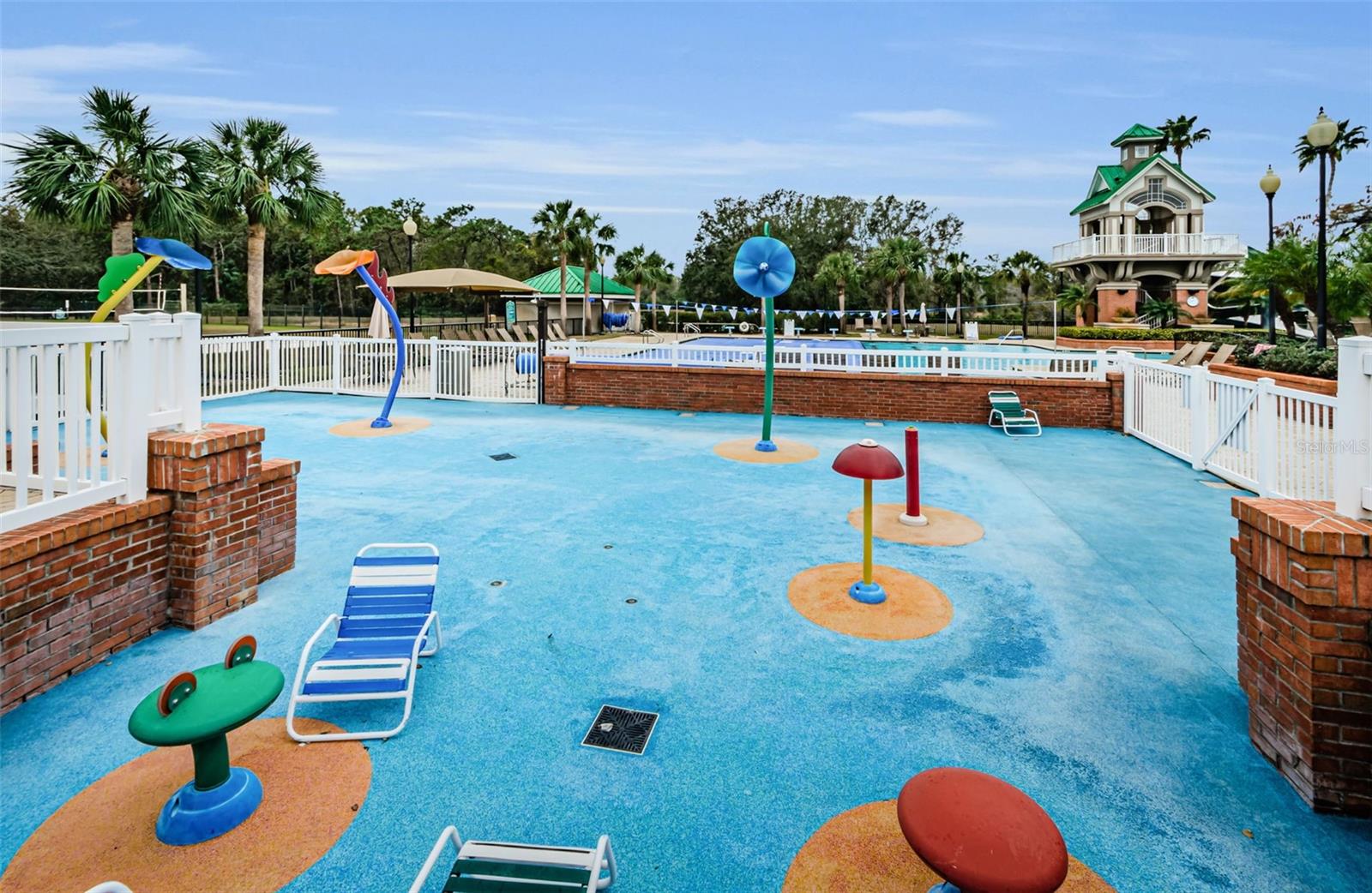 Listing photo id 59 for 8604 Herons Cove Place