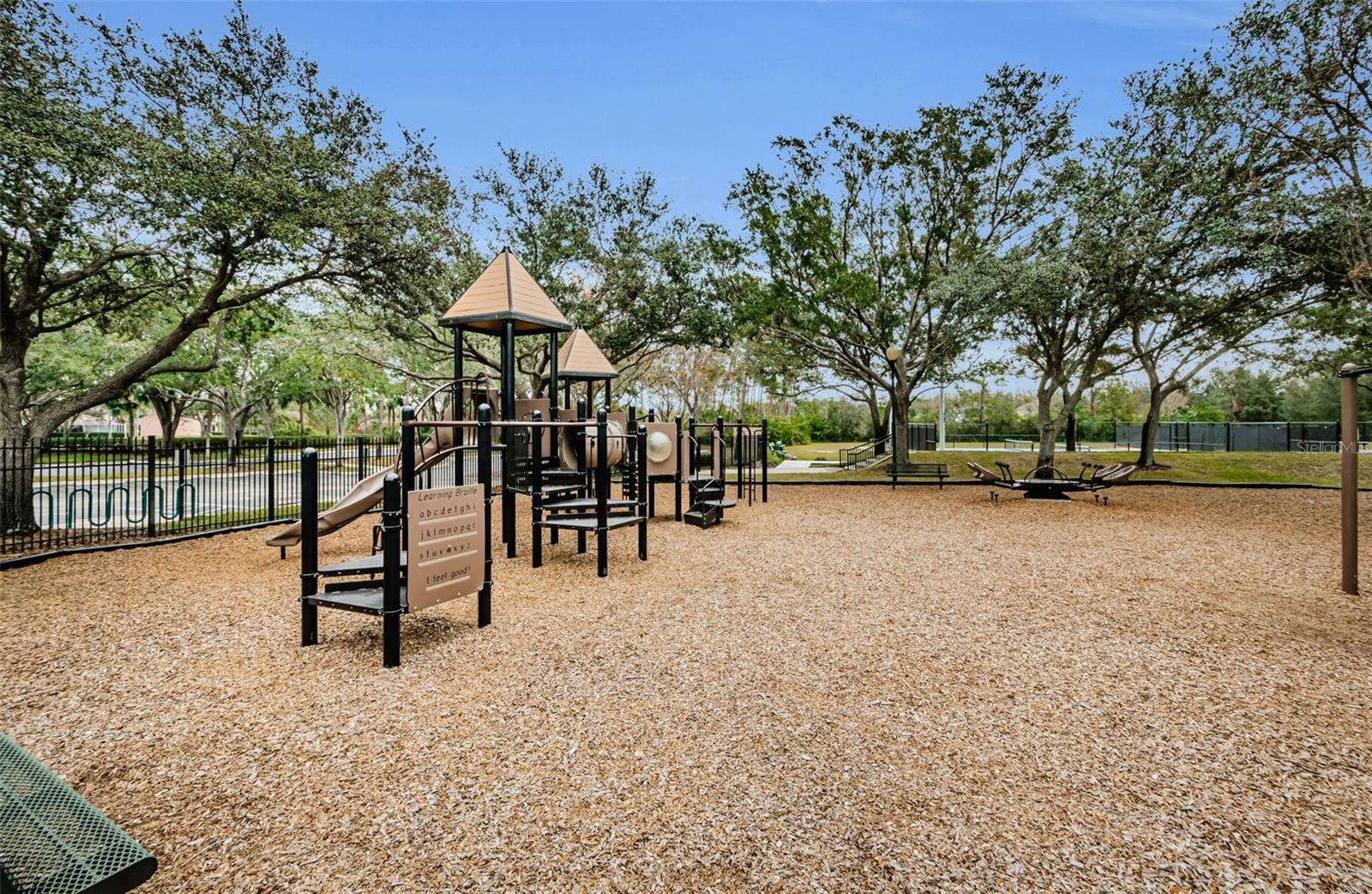 Listing photo id 67 for 8604 Herons Cove Place