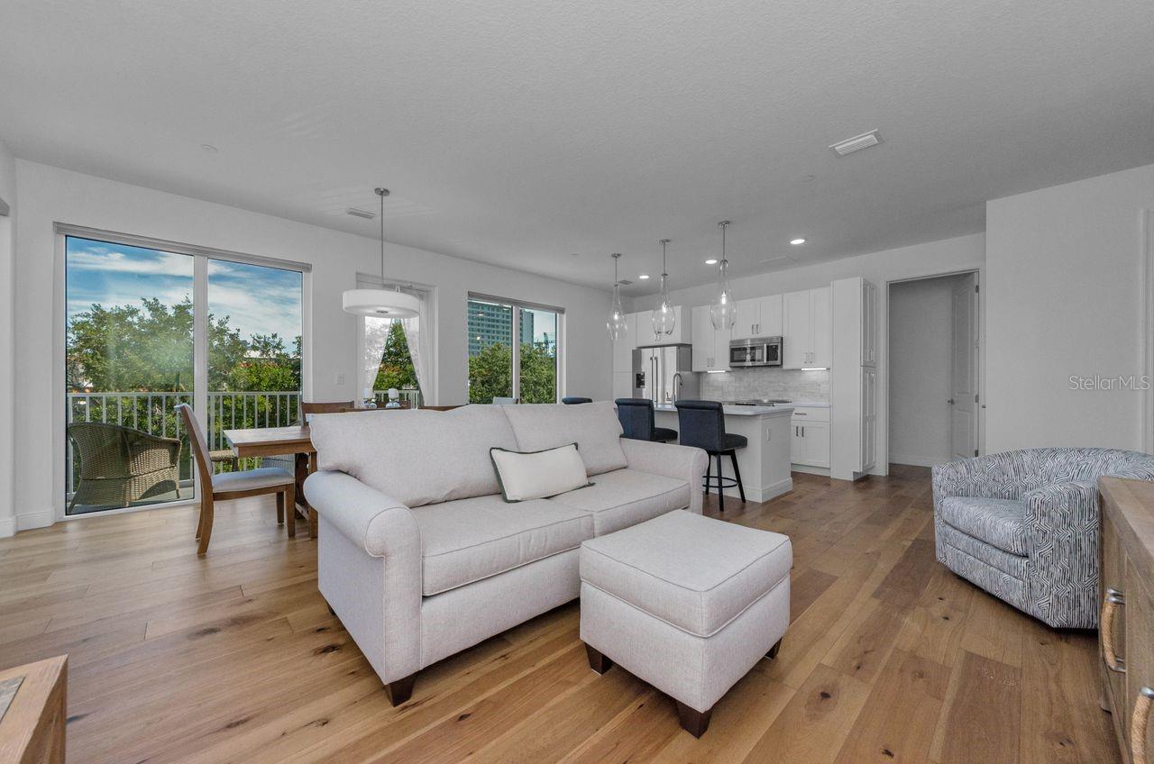 Image 10 of 61 For 600 3rd Avenue S 301