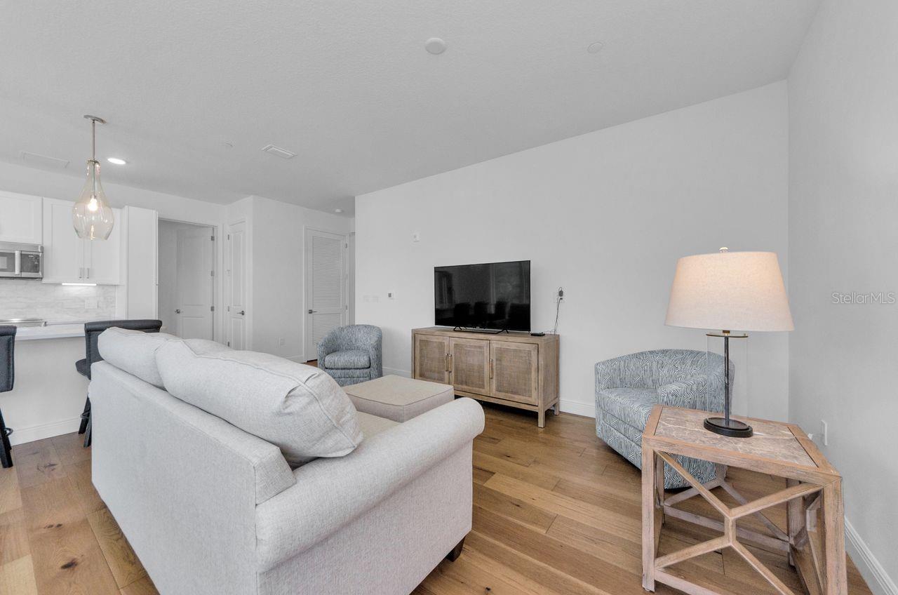 Image 11 of 61 For 600 3rd Avenue S 301