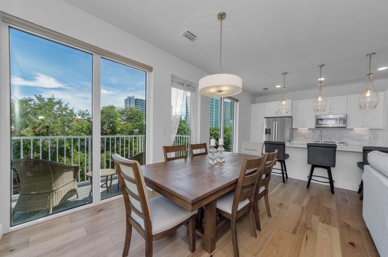 Image 13 of 61 For 600 3rd Avenue S 301