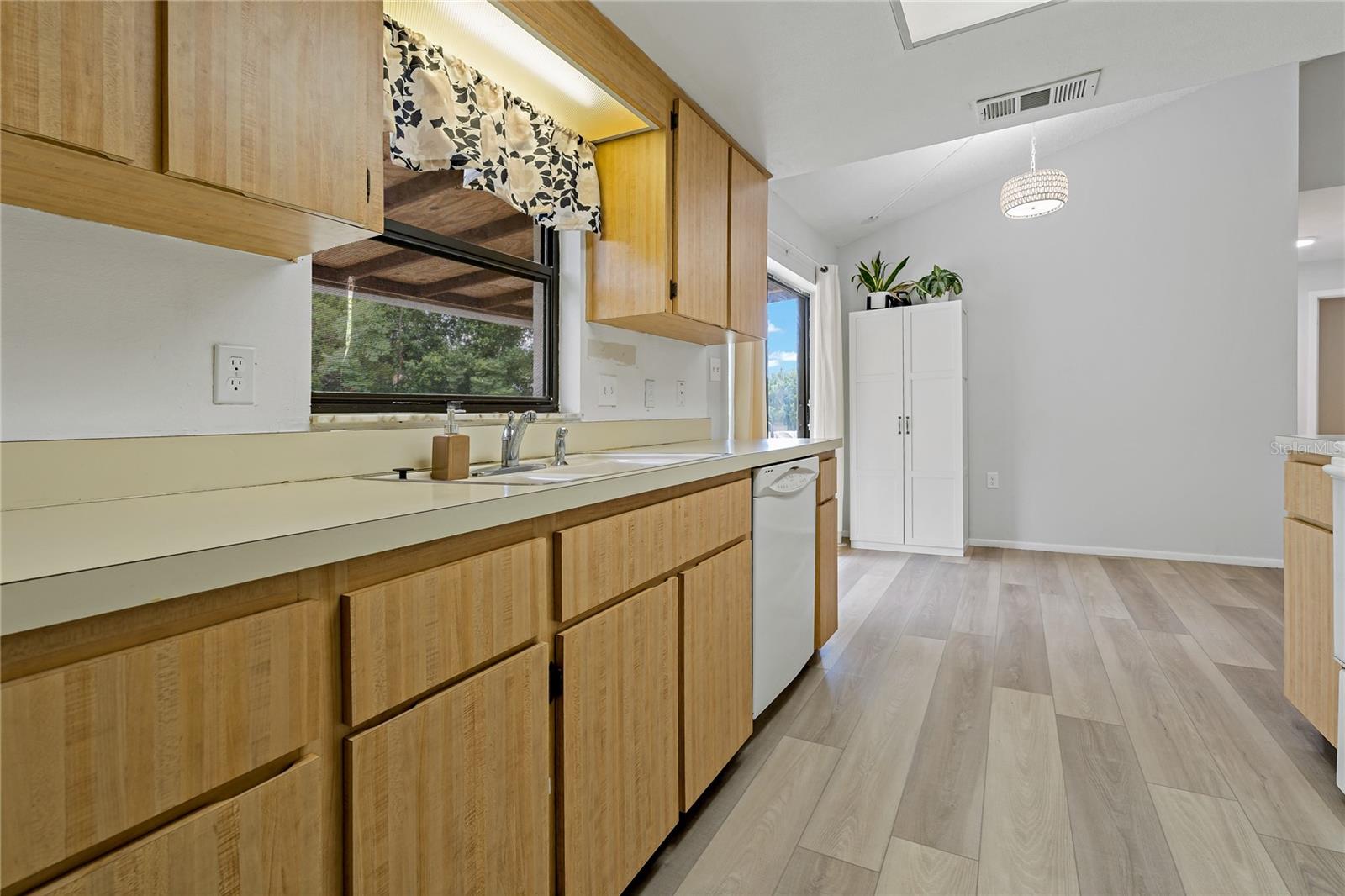 Image 25 of 44 For 1301 Mandarin Drive