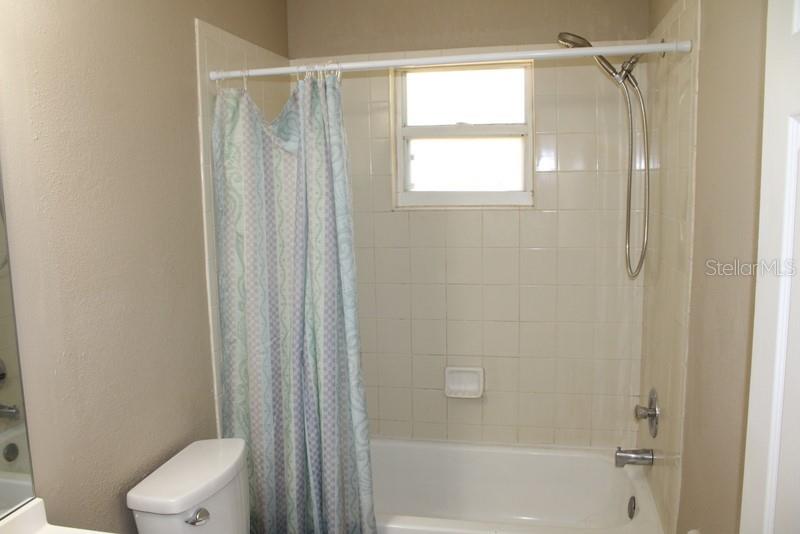 Image 3 of 10 For 208 Wilson Avenue