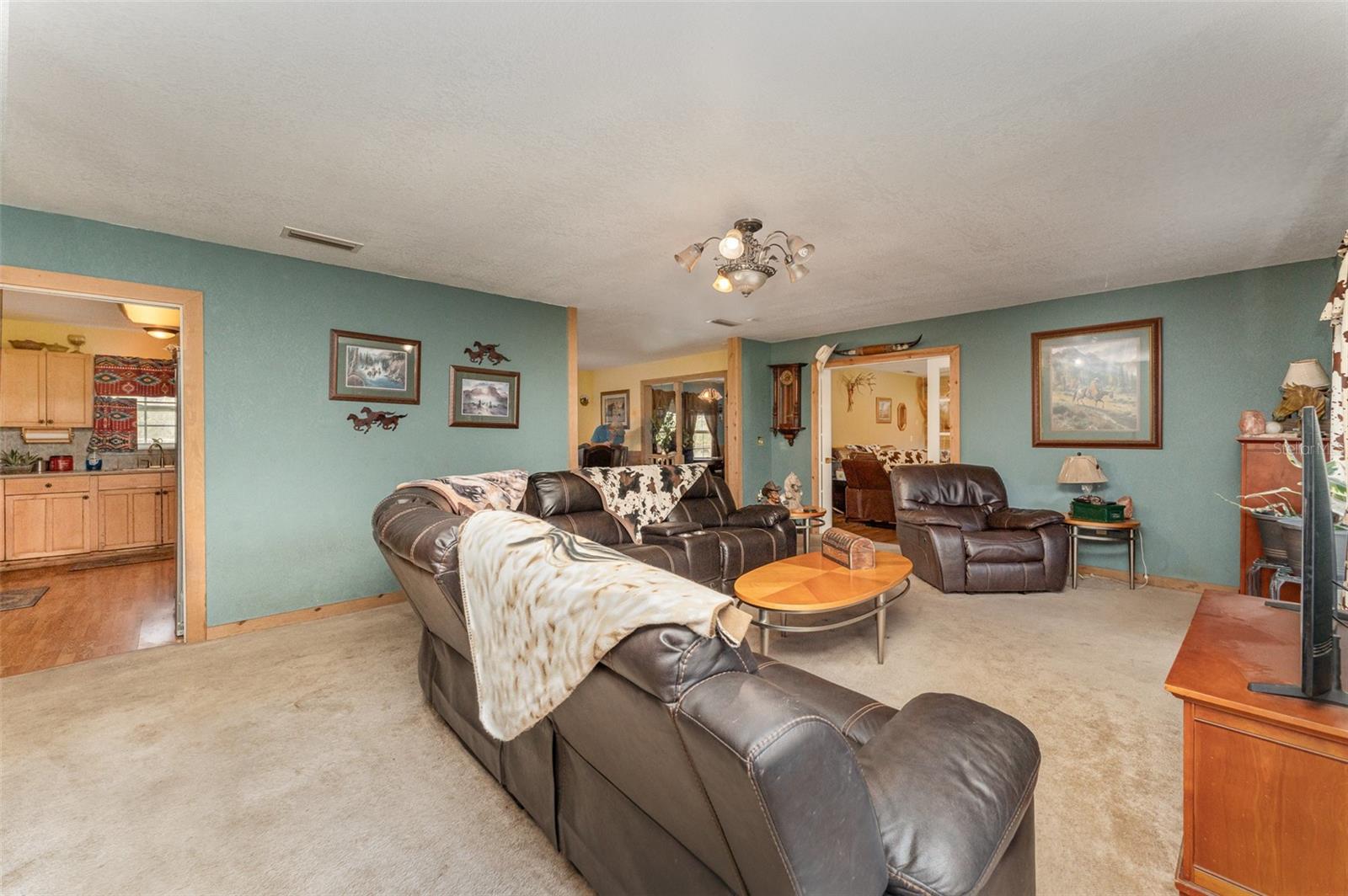 Image 9 of 26 For 2410 Thornton Road