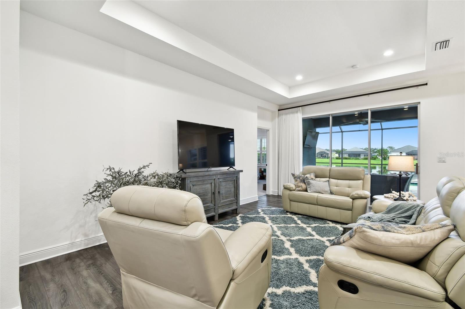 Image 56 of 100 For 3326 Woodmont Drive