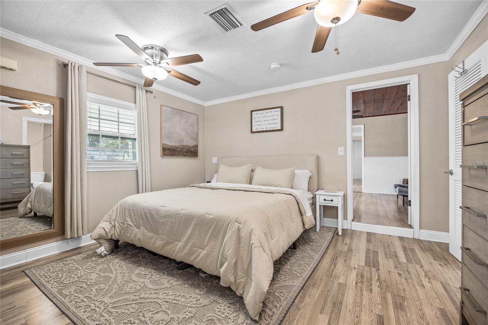 Image 11 of 39 For 400 53rd Street N