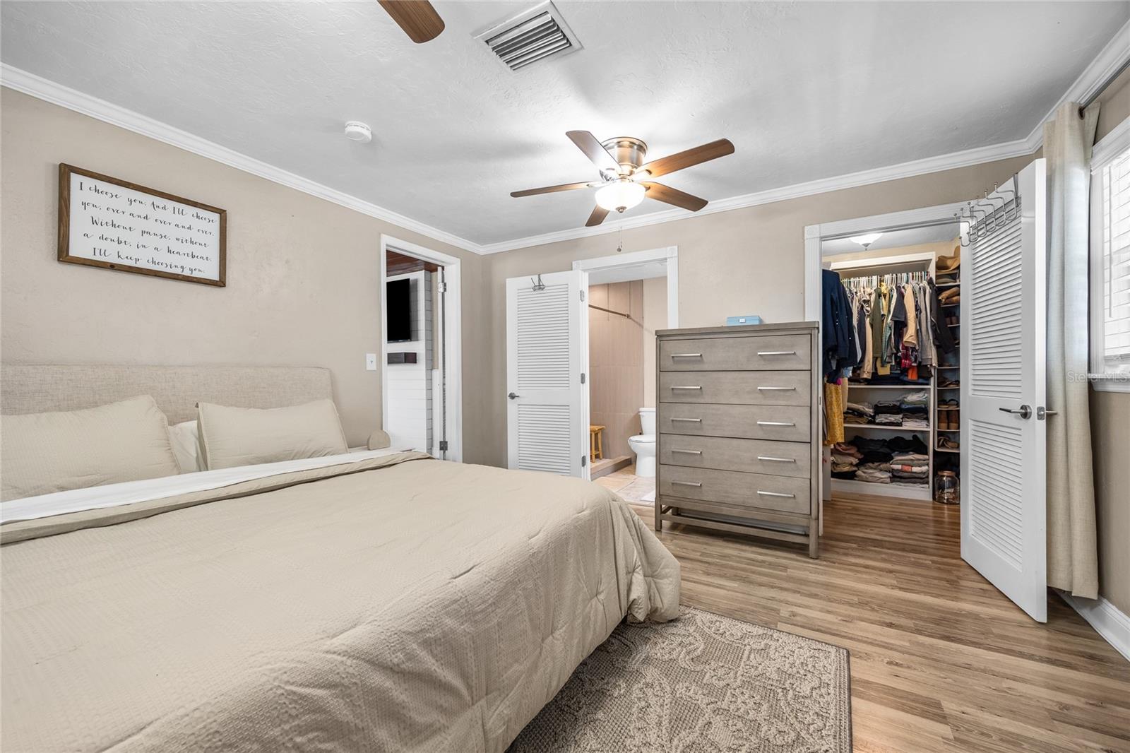 Image 12 of 39 For 400 53rd Street N