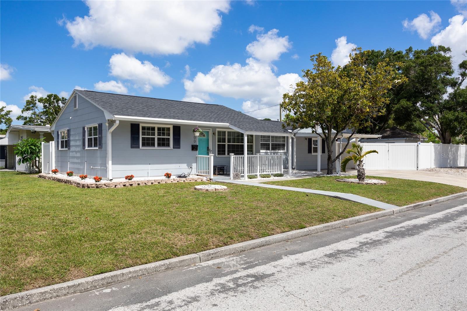 Image 2 of 39 For 400 53rd Street N