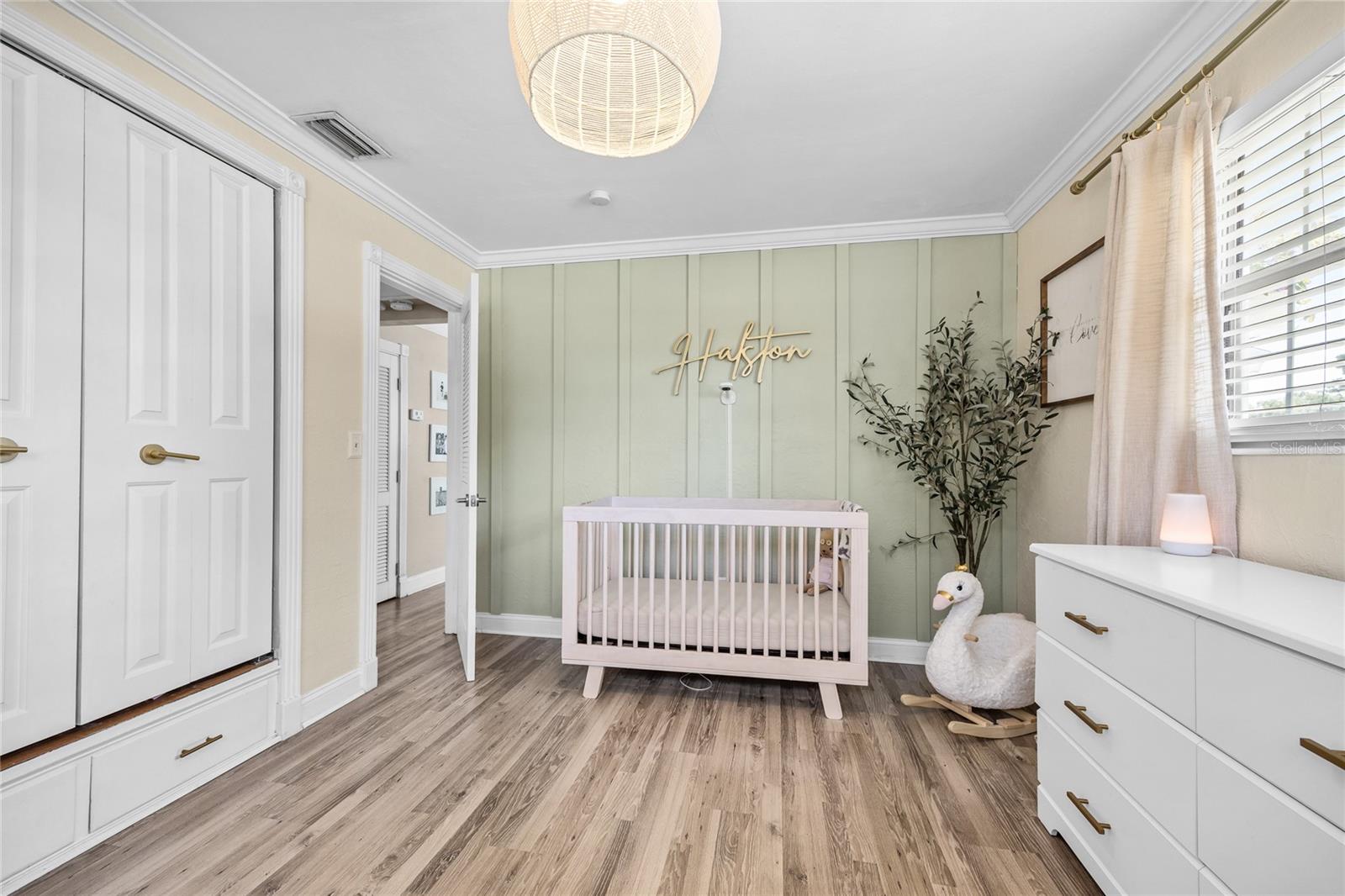 Image 24 of 39 For 400 53rd Street N