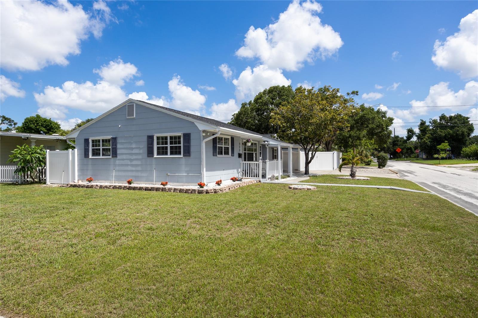 Image 3 of 39 For 400 53rd Street N