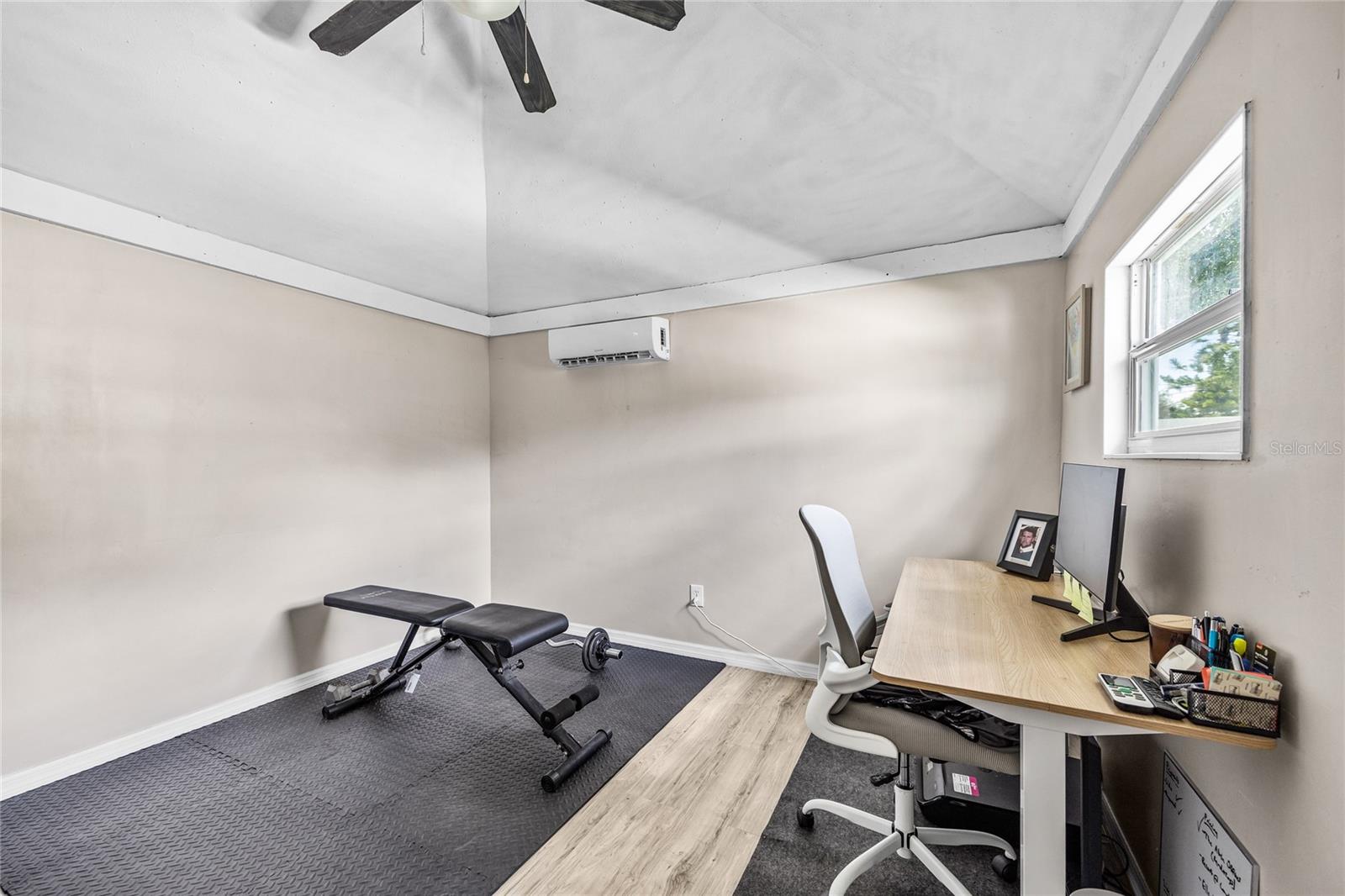 Image 32 of 39 For 400 53rd Street N
