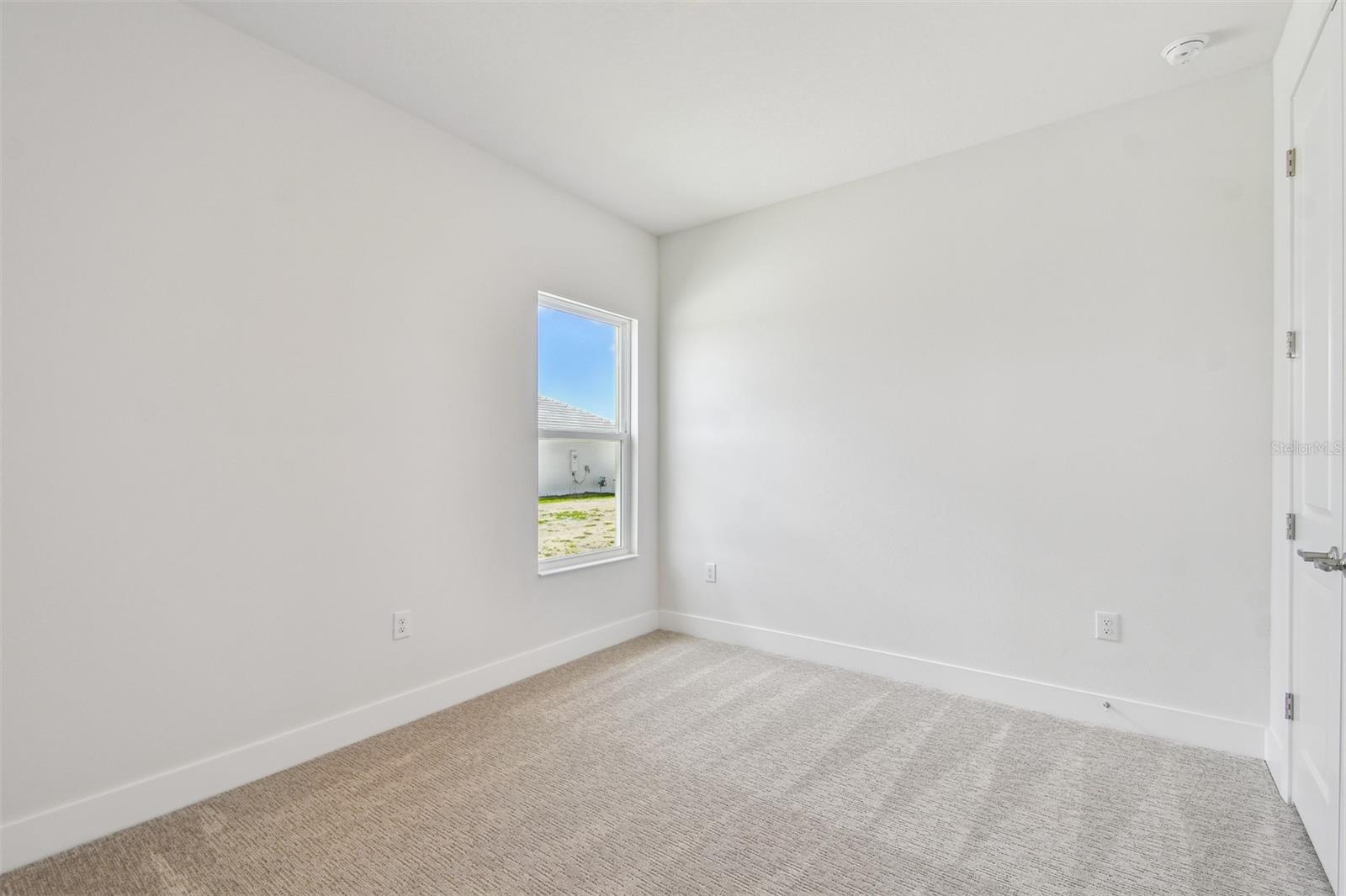 Image 31 of 50 For 719 Allora Avenue