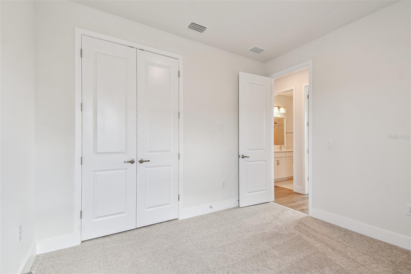 Image 32 of 50 For 719 Allora Avenue