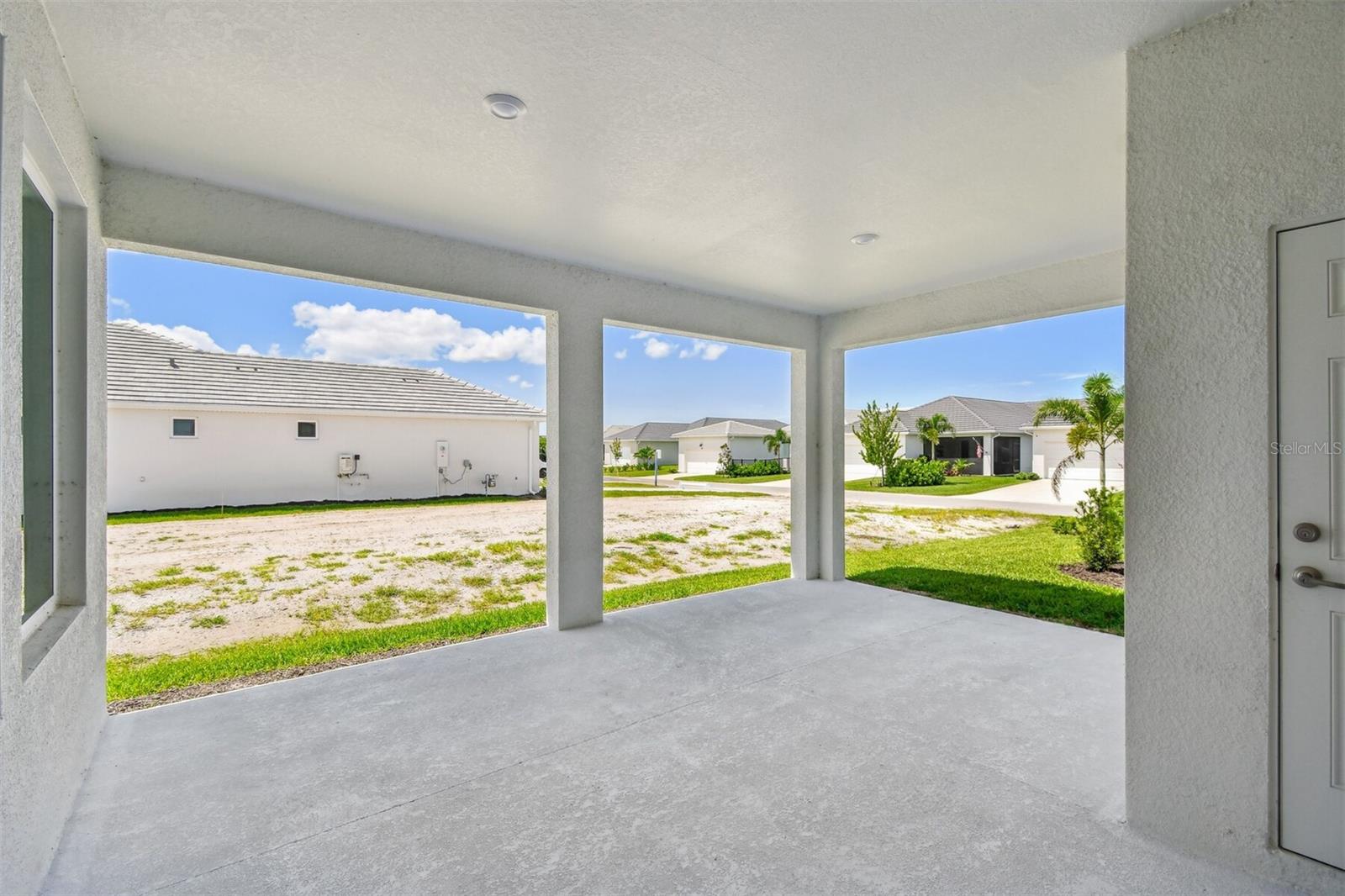 Image 34 of 50 For 719 Allora Avenue