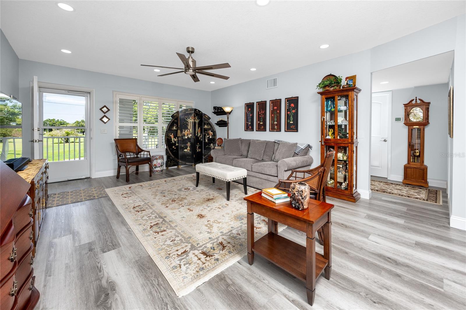 Image 13 of 54 For 2430 Florentine Way 40