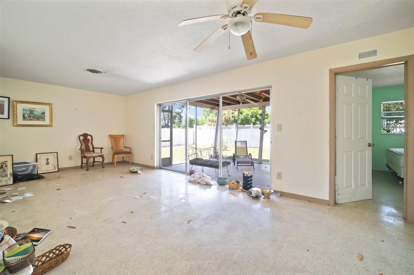 Image 15 of 51 For 2502 Tropical Shores Drive Se