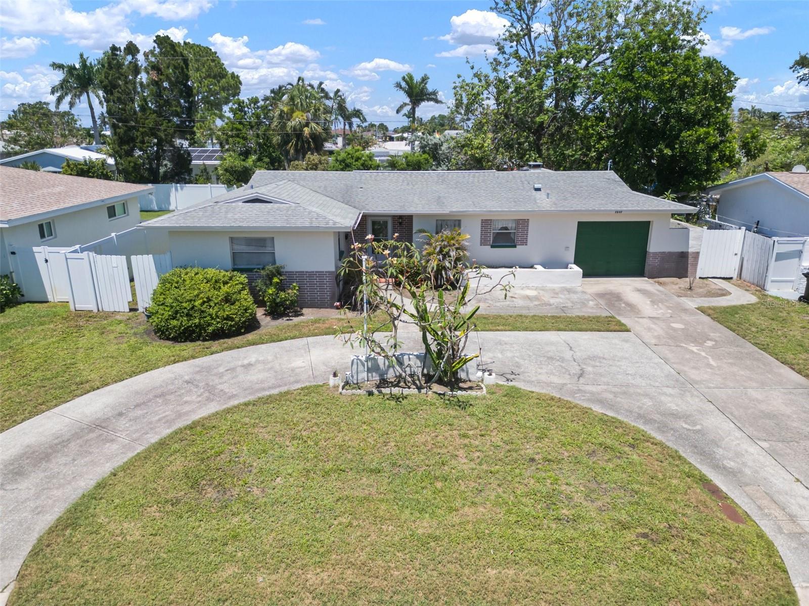 Image 39 of 51 For 2502 Tropical Shores Drive Se