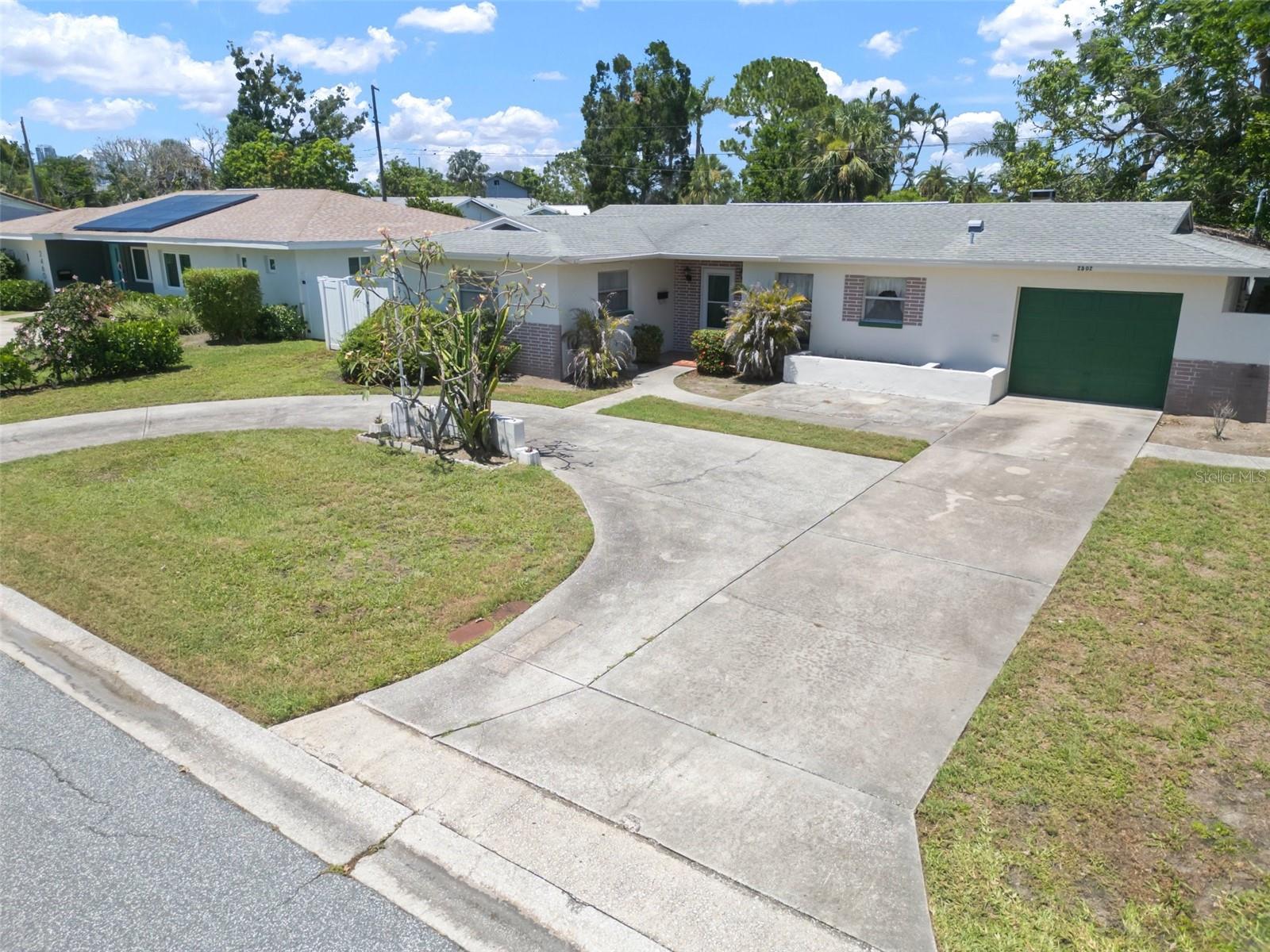 Image 40 of 51 For 2502 Tropical Shores Drive Se
