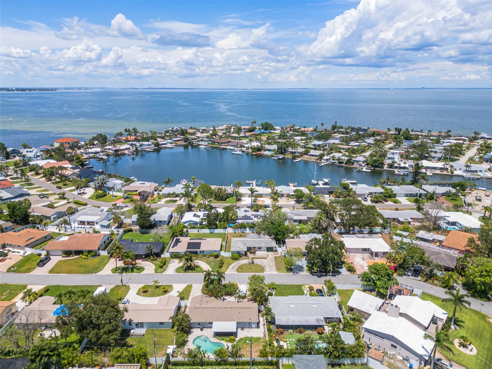 Image 44 of 51 For 2502 Tropical Shores Drive Se