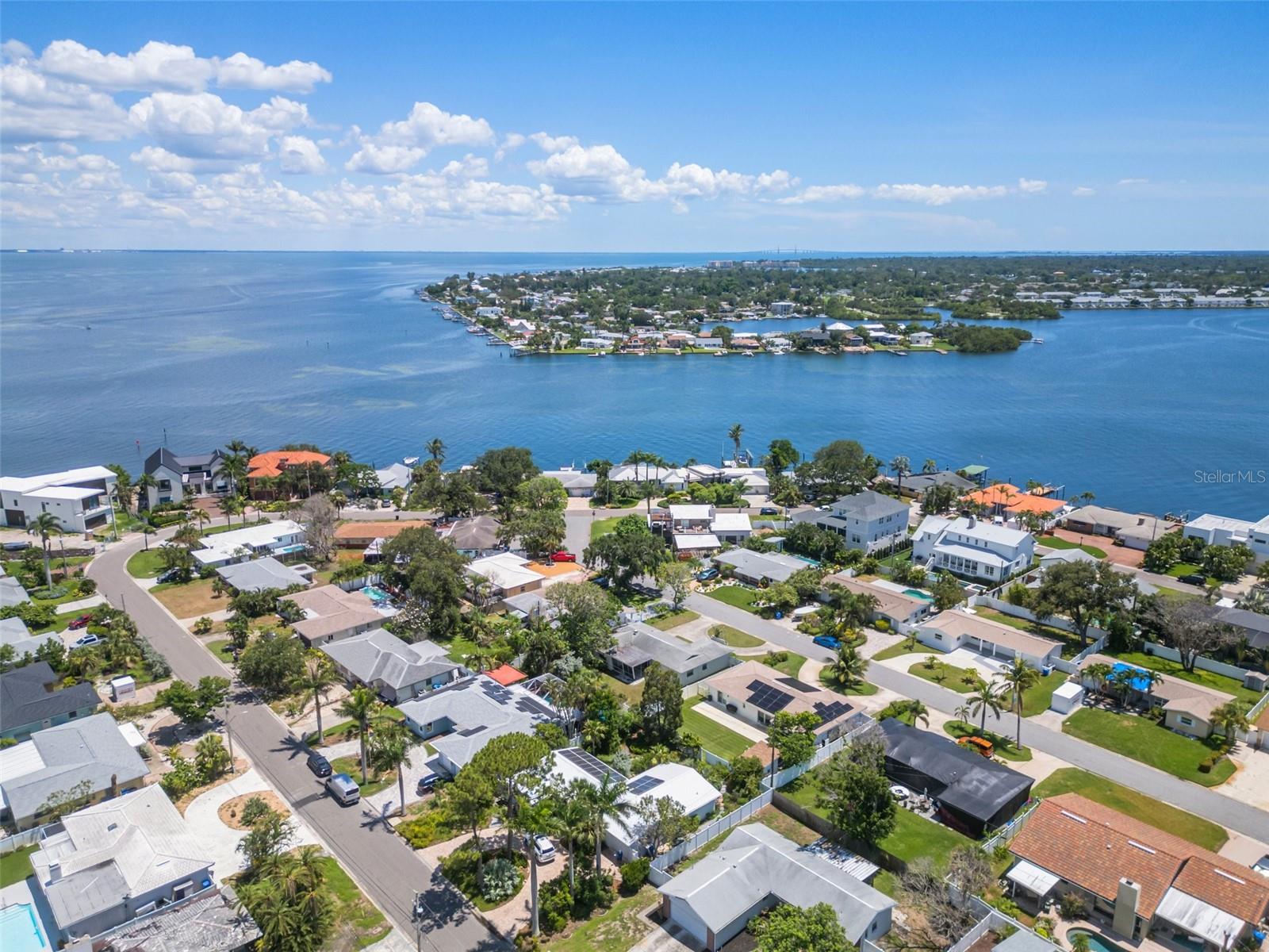 Image 46 of 51 For 2502 Tropical Shores Drive Se