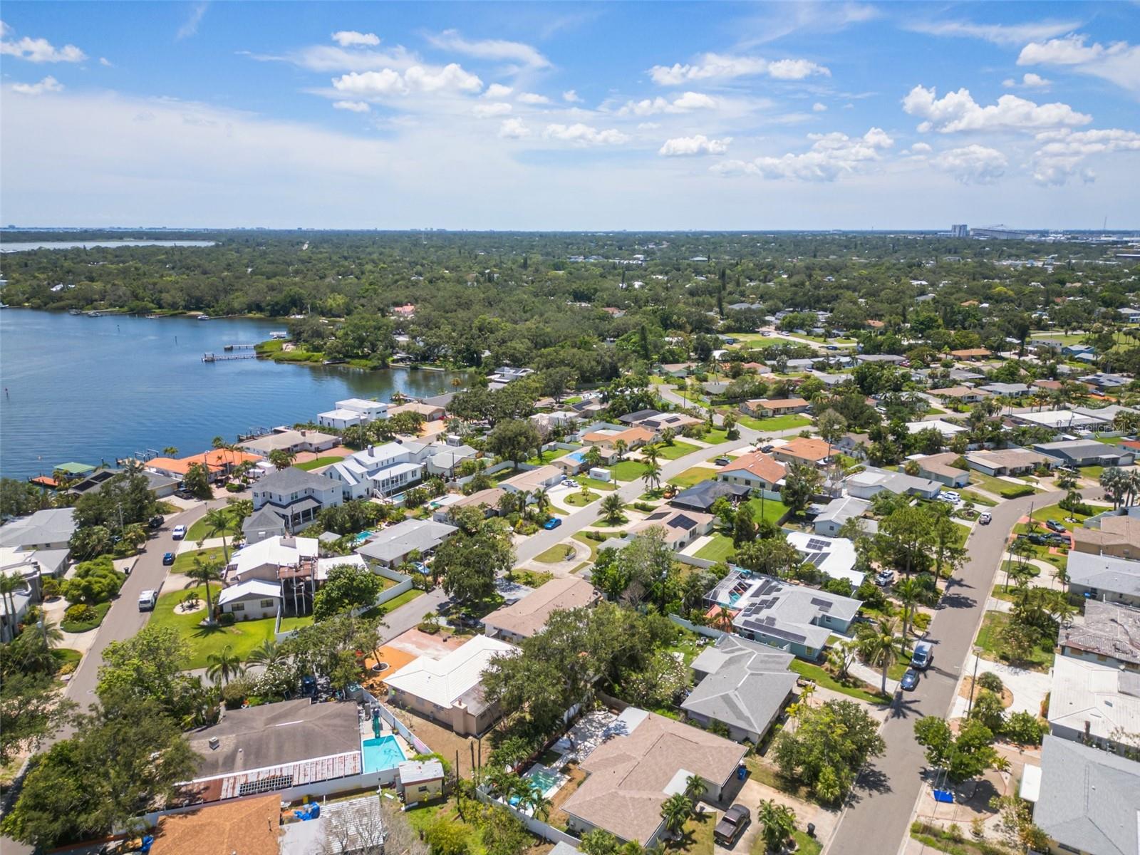 Image 48 of 51 For 2502 Tropical Shores Drive Se
