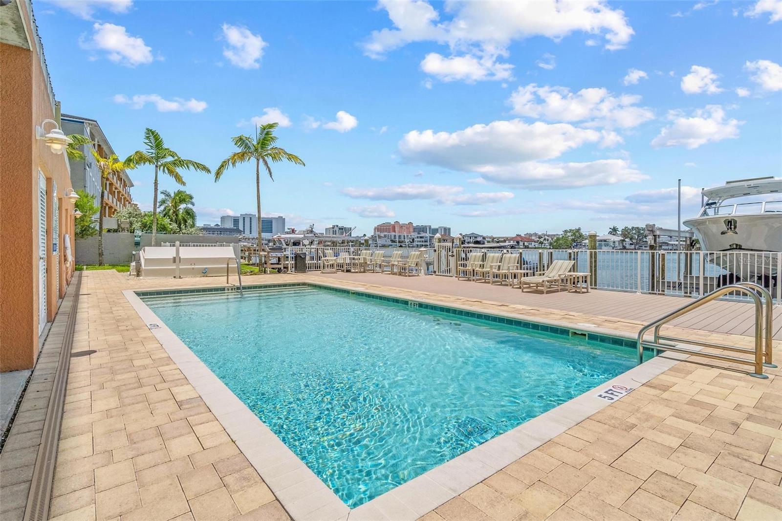 Image 31 of 35 For 706 Bayway Boulevard 502