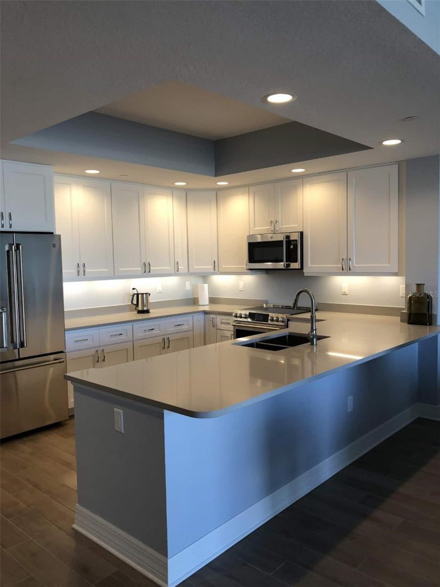 Image 4 of 22 For 706 Bayway Boulevard 502