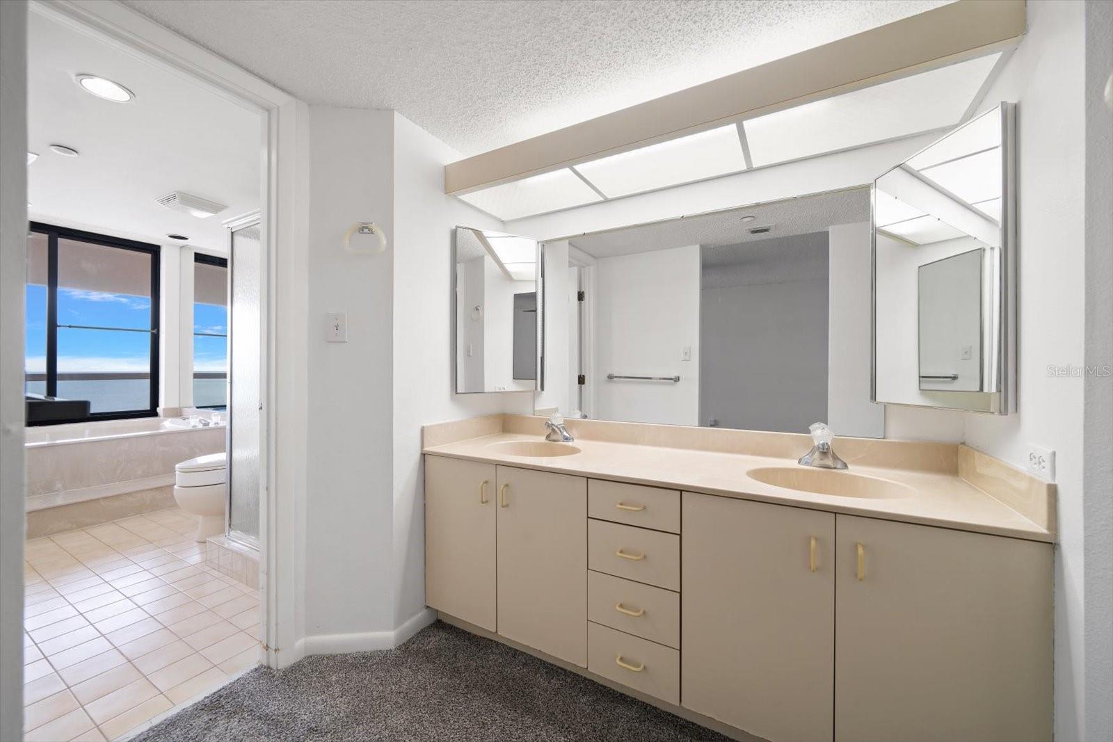 Image 18 of 43 For 1340 Gulf Boulevard 12a