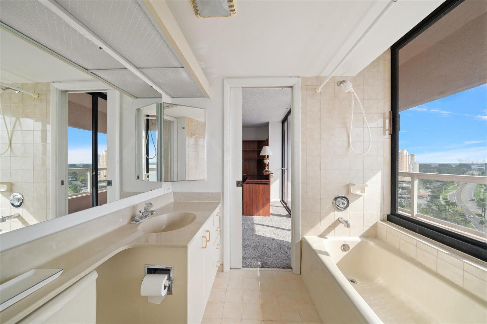 Image 21 of 43 For 1340 Gulf Boulevard 12a