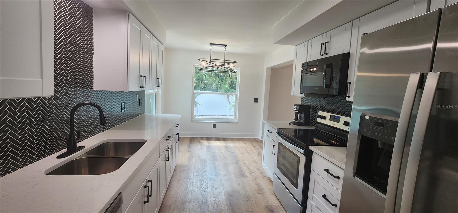 Image 10 of 21 For 1027 Fountainhead Drive