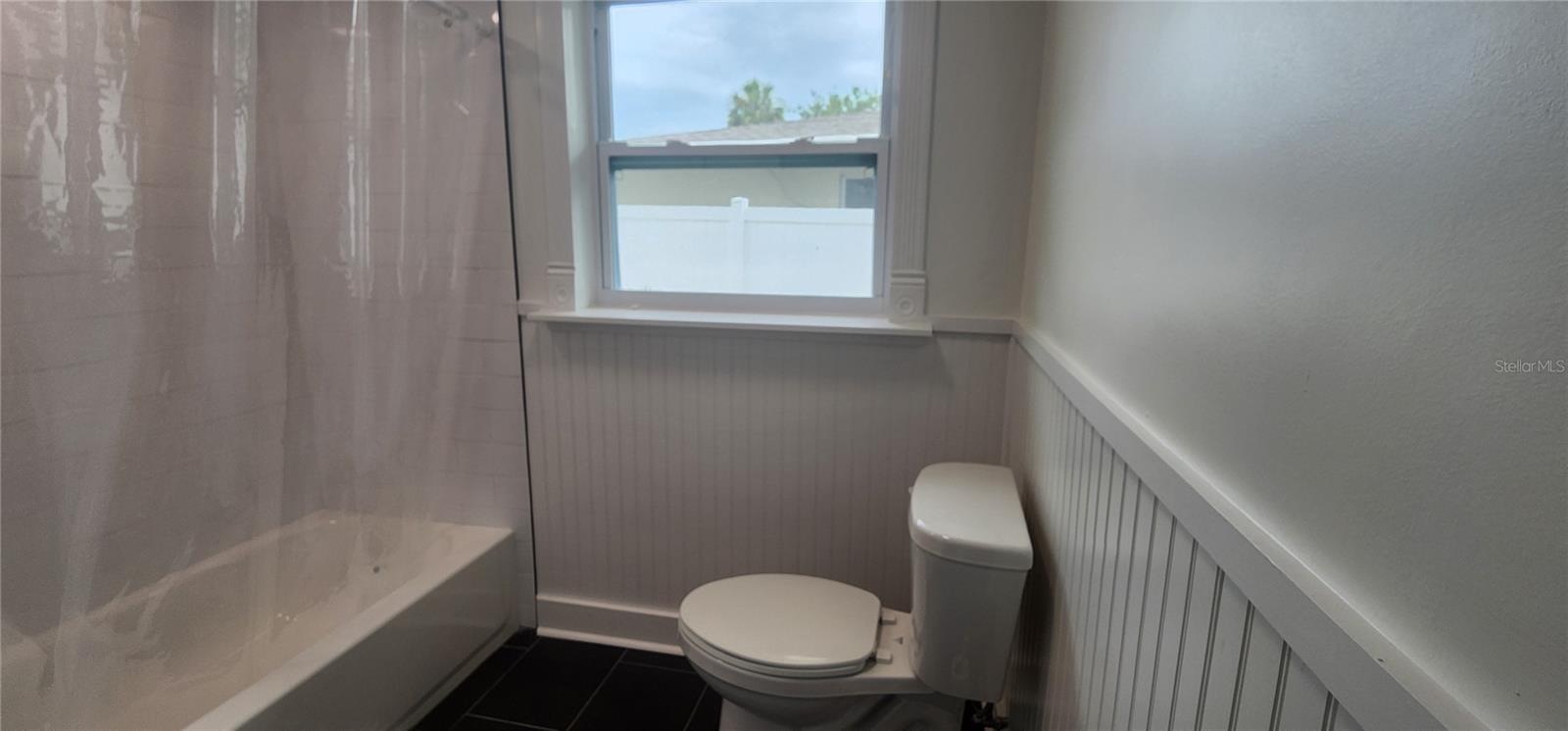Image 11 of 21 For 1027 Fountainhead Drive