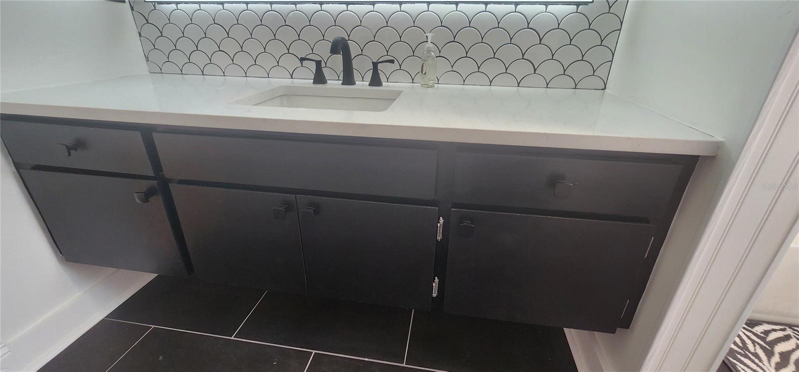 Image 16 of 21 For 1027 Fountainhead Drive