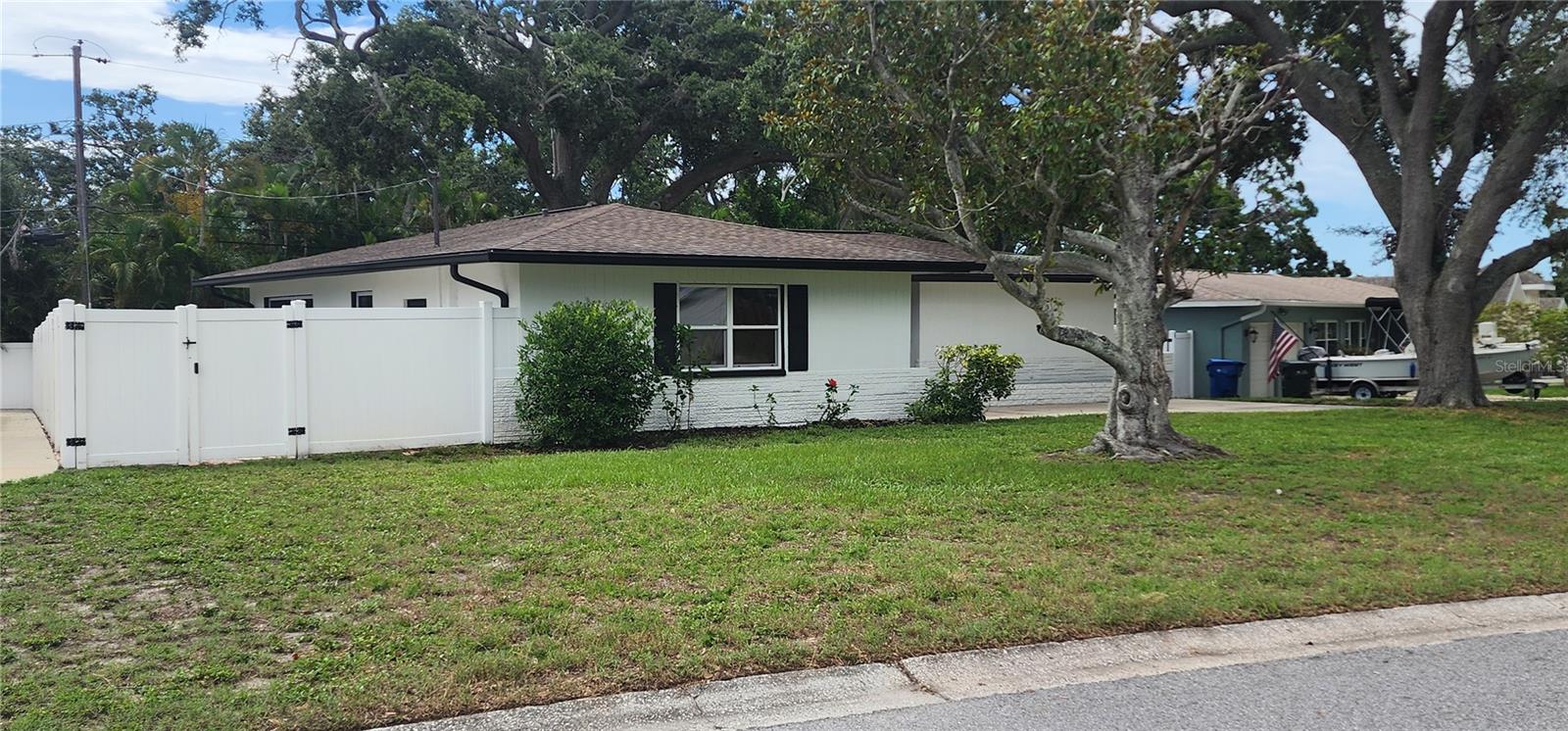 Image 2 of 21 For 1027 Fountainhead Drive