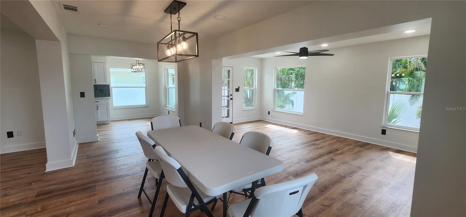 Image 9 of 21 For 1027 Fountainhead Drive