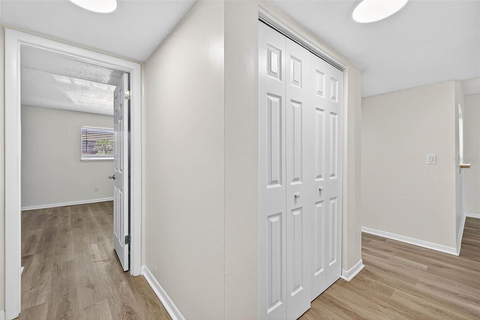 Image 11 of 26 For 6308 Newtown Circle 8b3