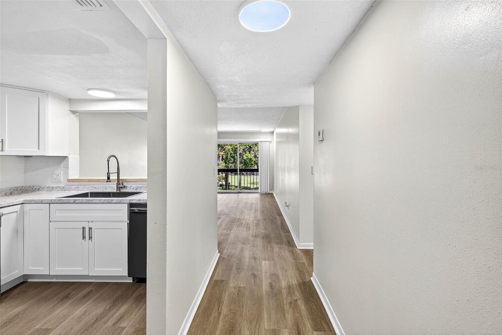 Image 3 of 26 For 6308 Newtown Circle 8b3