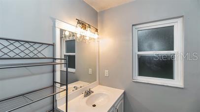Image 16 of 33 For 39953 Sunburst Drive