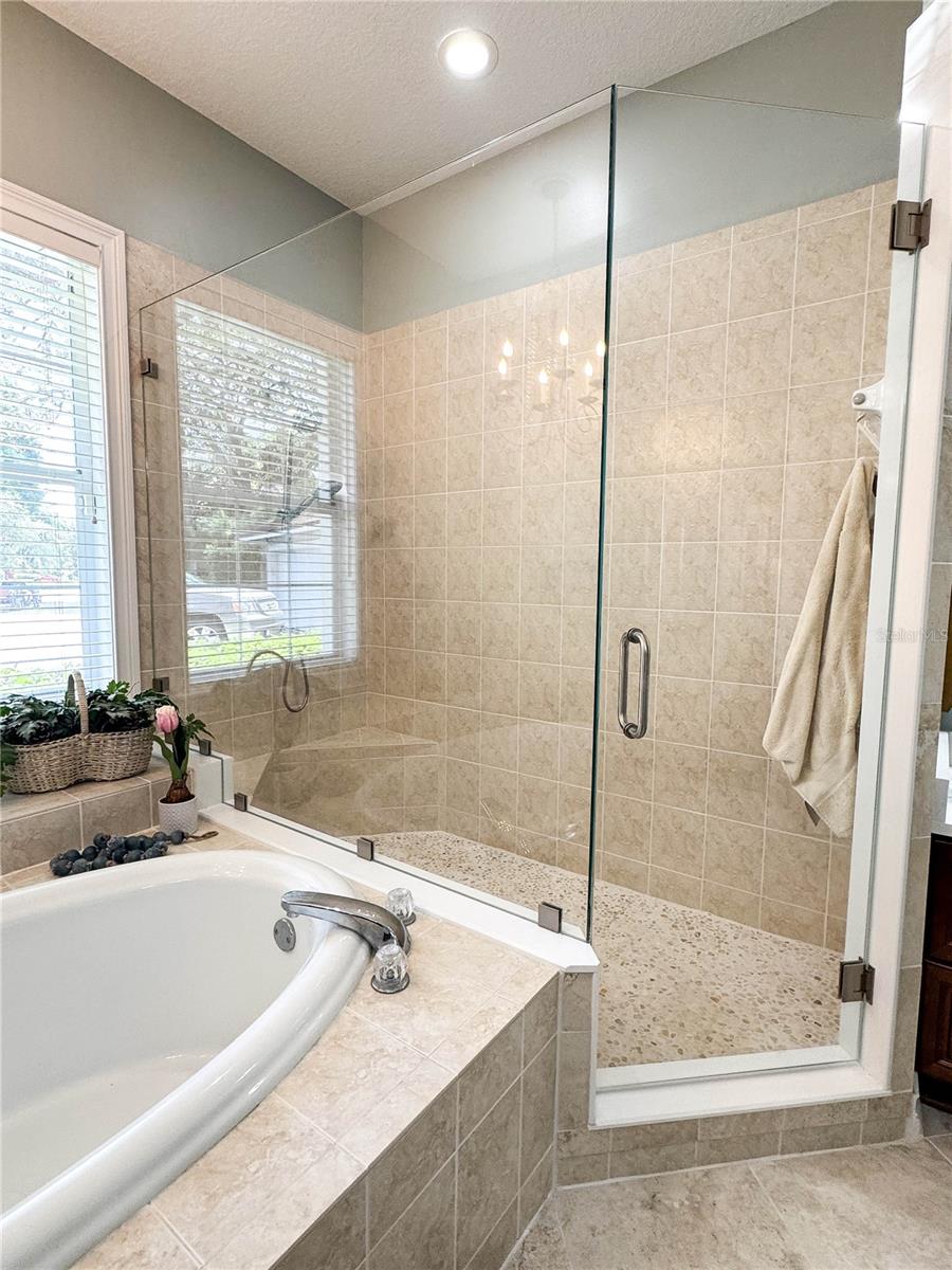Image 33 of 44 For 11501 Norval Place