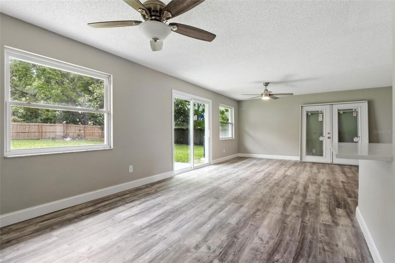 Listing photo id 35 for 105 Dunbridge Drive