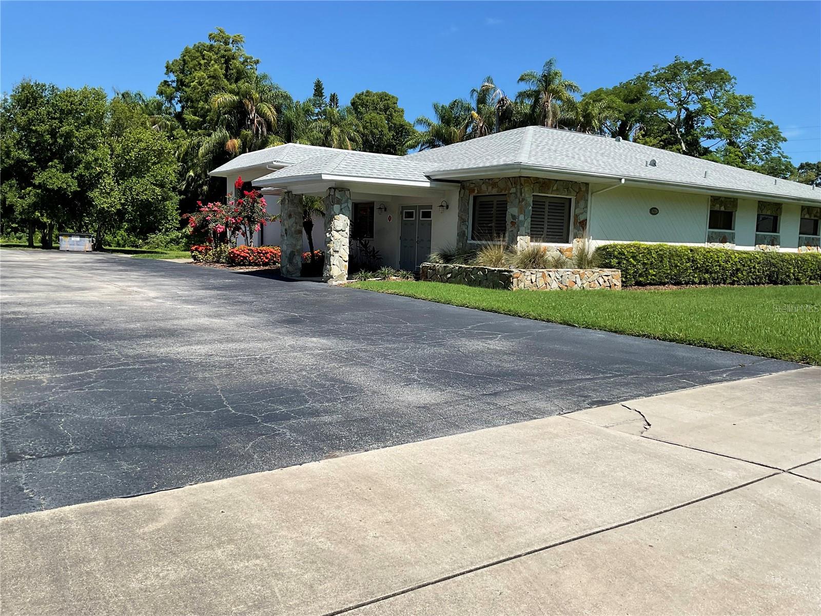 Image 2 of 21 For 1330 Pinehurst Road