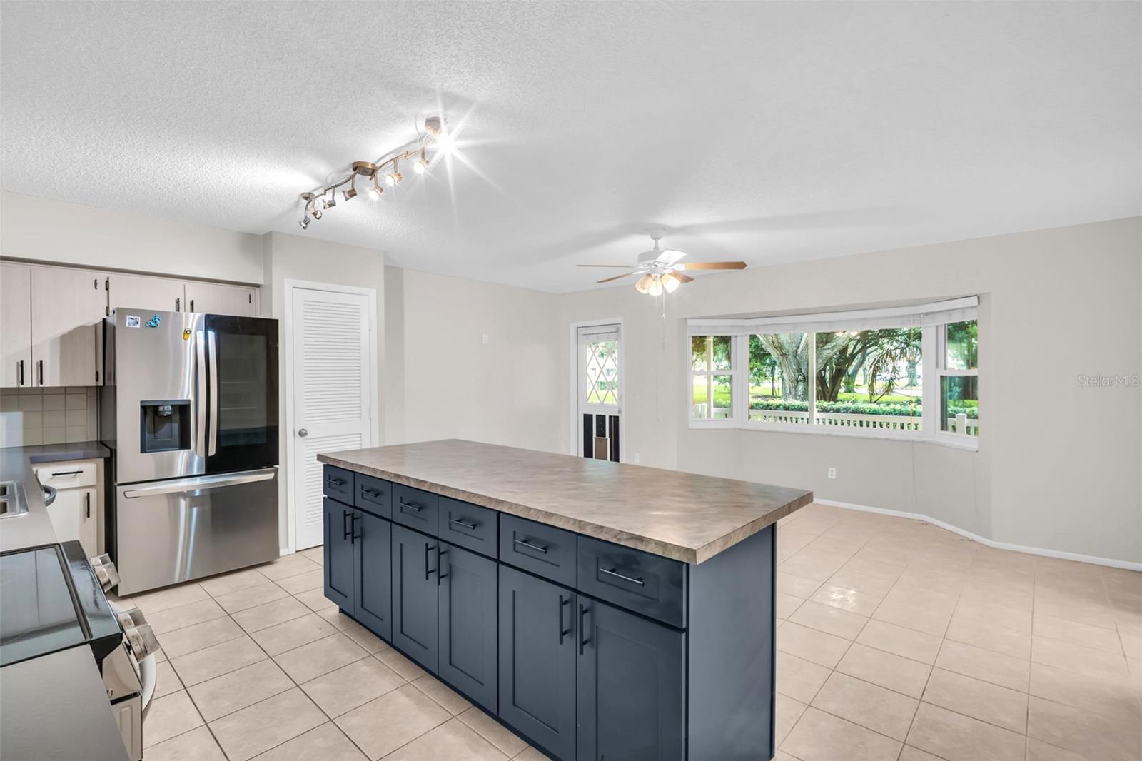Image 11 of 44 For 2222 Norwegian Drive 16