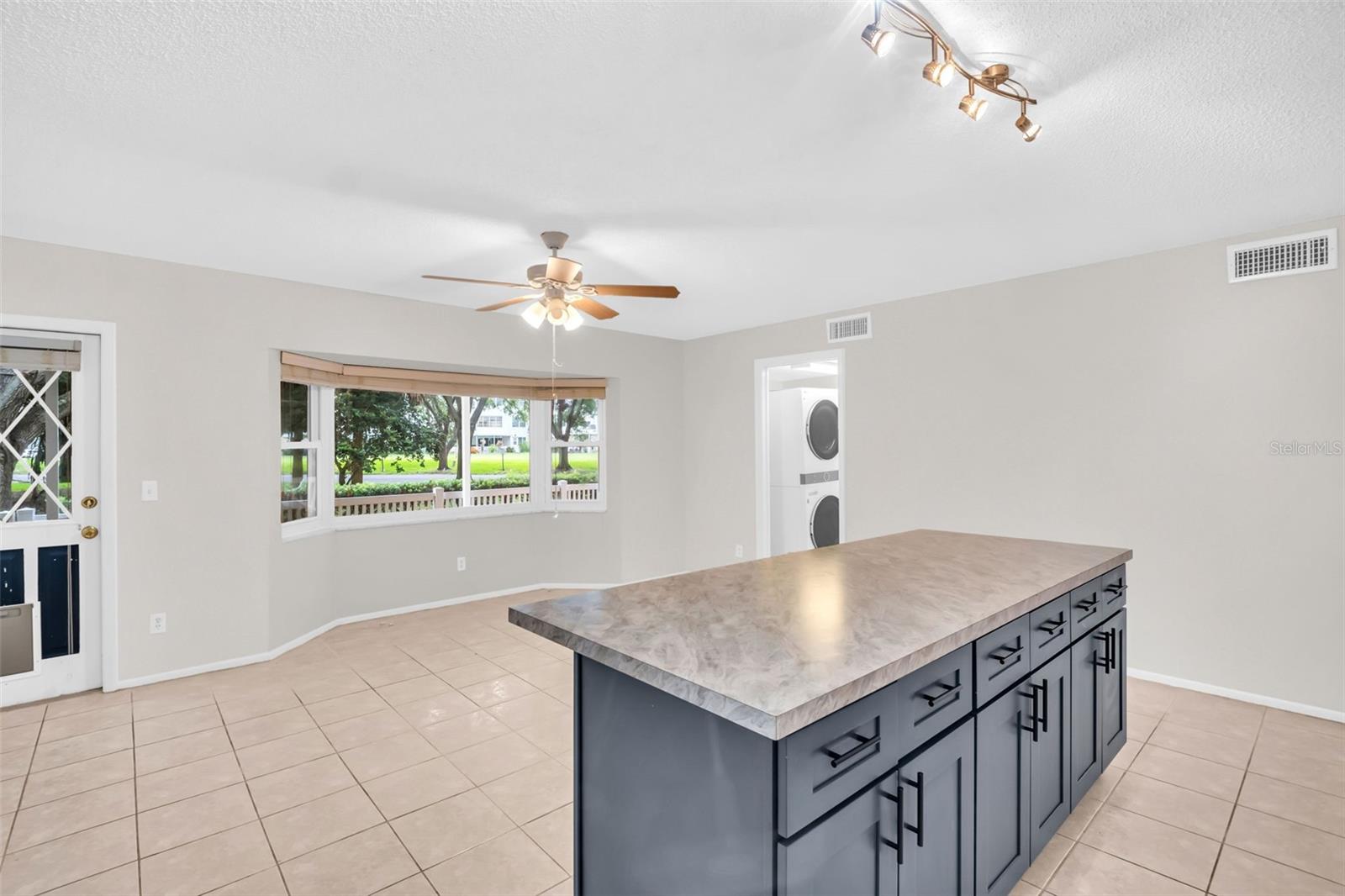 Image 17 of 44 For 2222 Norwegian Drive 16