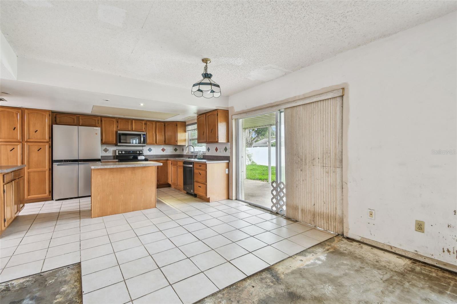 Image 12 of 71 For 1972 Lansing Drive