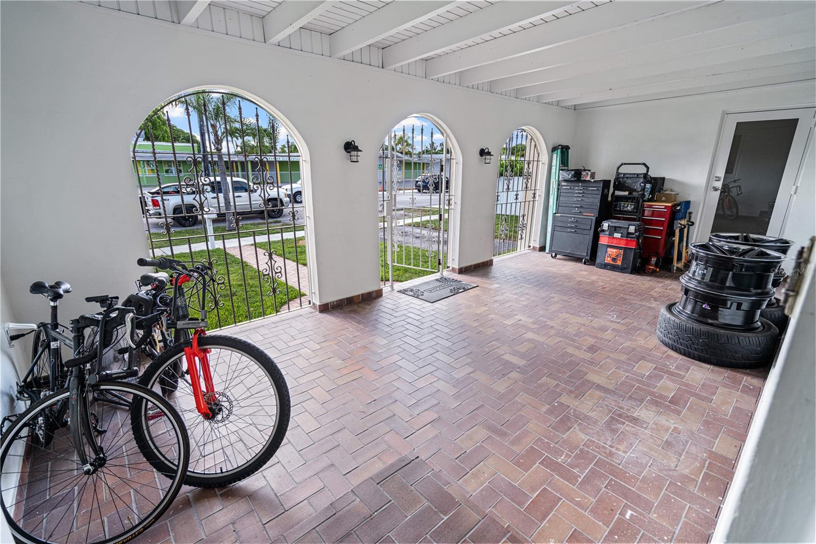 Image 4 of 33 For 3121 85th Avenue