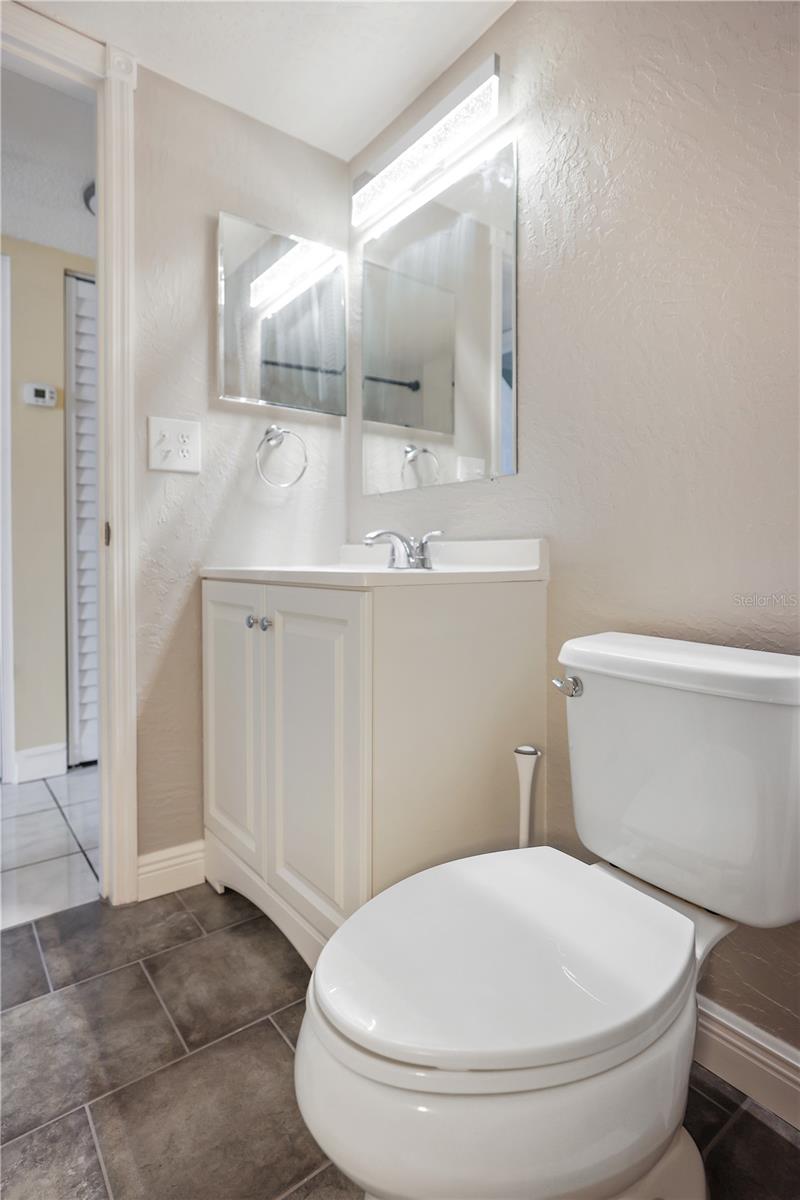 Image 15 of 27 For 7645 Sun Island Drive S 207