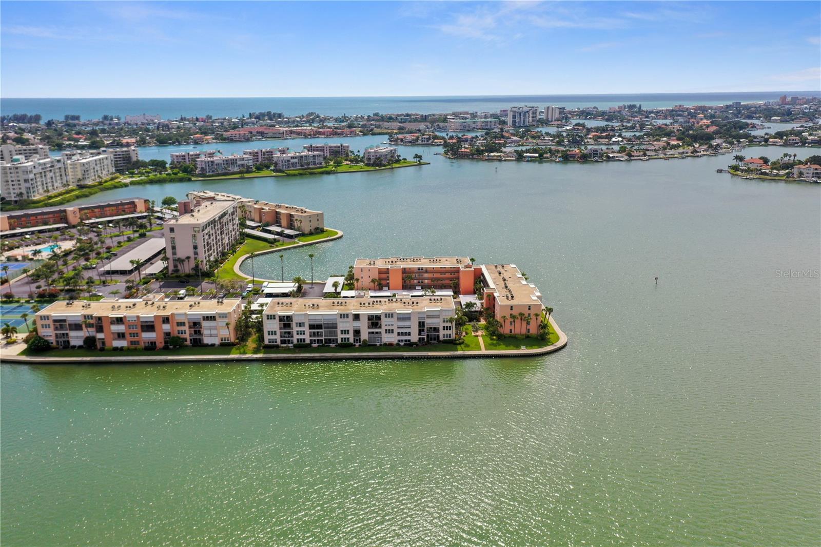 Image 2 of 27 For 7645 Sun Island Drive S 207