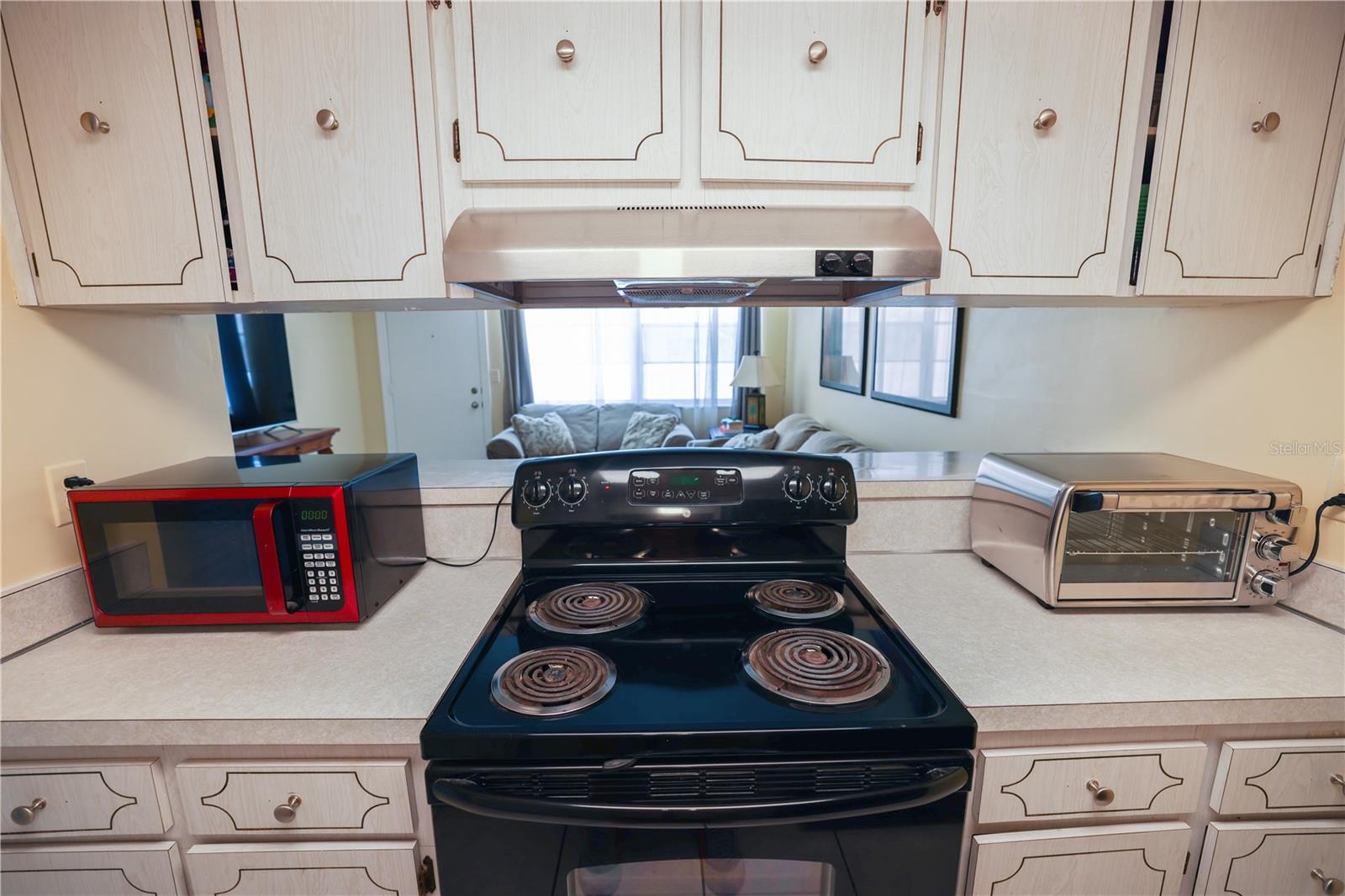 Image 9 of 27 For 7645 Sun Island Drive S 207