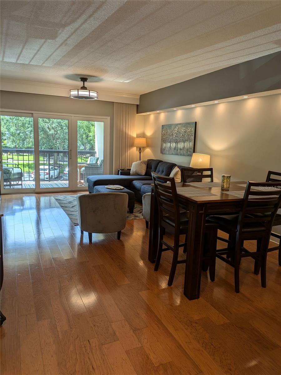 Image 9 of 40 For 1002 Harbour Island Boulevard 1105